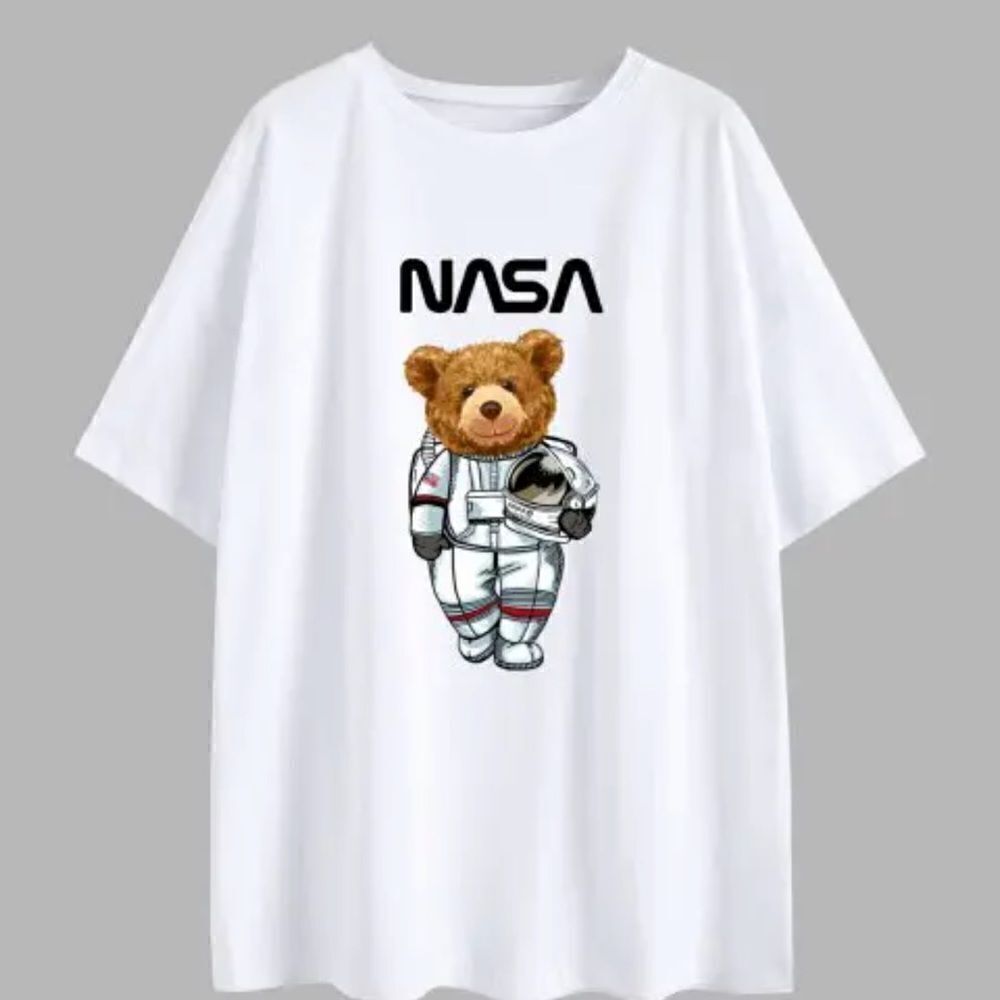 New Zaful Oversized Astronaut Bear White Graphic Tee Size Small